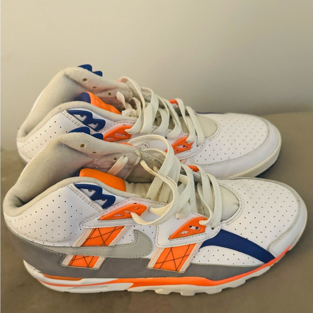 Men’s Size 8 Nike Orange Blue White and Grey. Used Sneakers